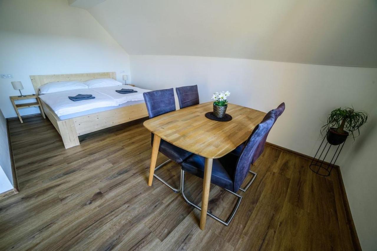 Apartmany Faustin كفيلدا الغرفة الصورة